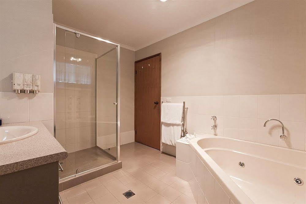 Hume Country Motor Inn Олбері Екстер'єр фото